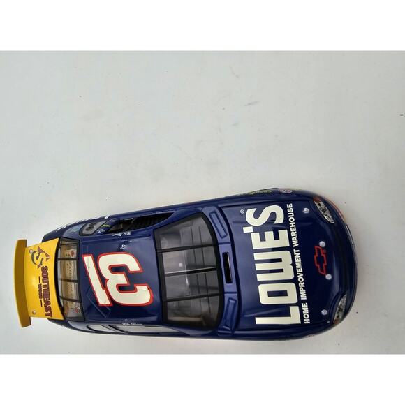 VTG 1998 Revell Lowe’s Mike Skinner #31 Chevrolet Monte Carlo - Picture 7 of 11